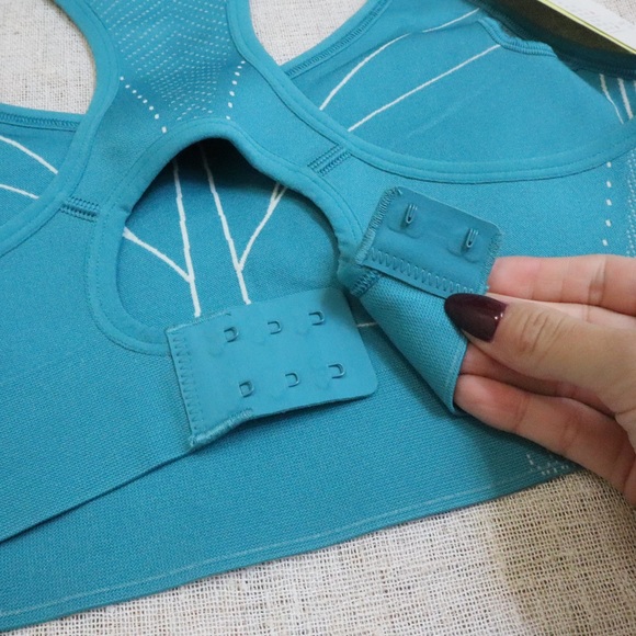 All In Motion Seamless High Support Bra NWT - Picture 7 of 10